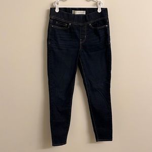 Levi Strauss pull on skinny jeans